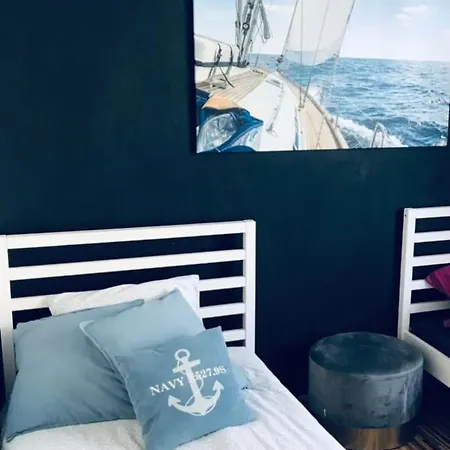 Apartament Aquarius 137 *